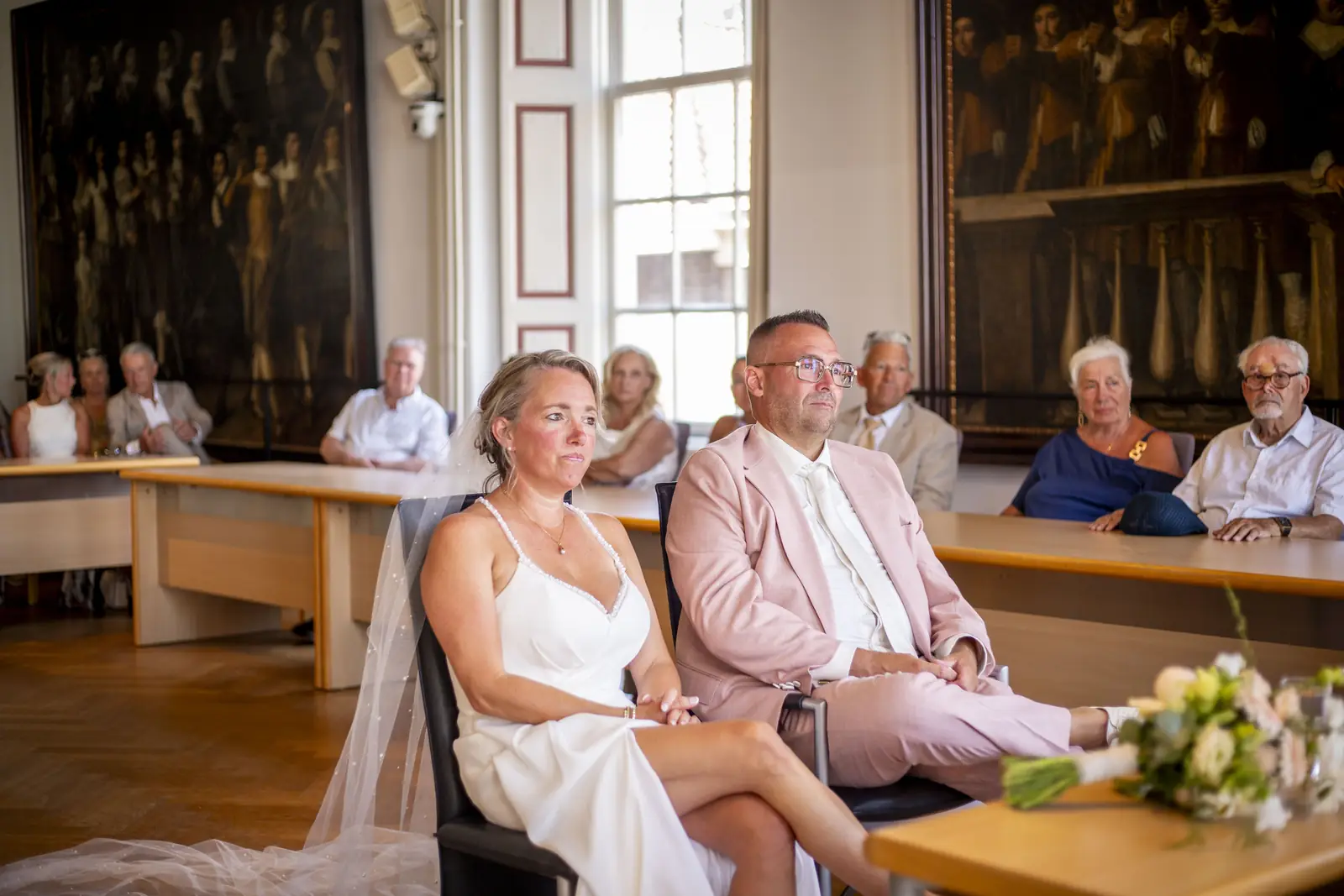 Gasten en sfeer tijdens de bruiloft